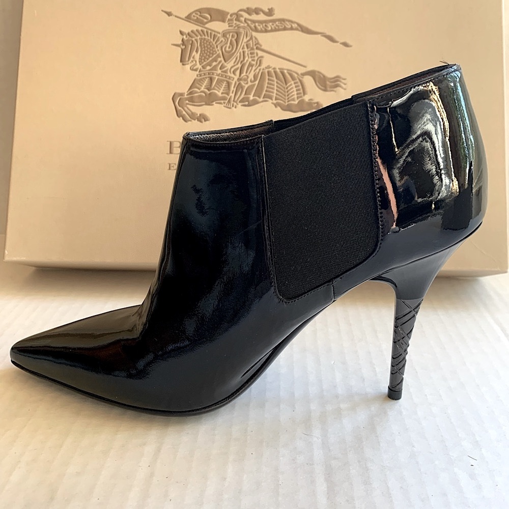 New Burberry Black Patent Leather Women size 39 US 8.5 - Picture 4 of 8